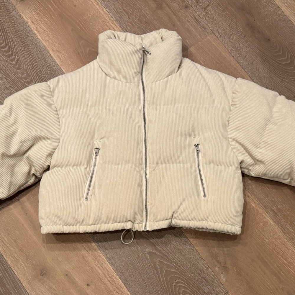 Adika Cropped Cream Corduroy Puffer Packet